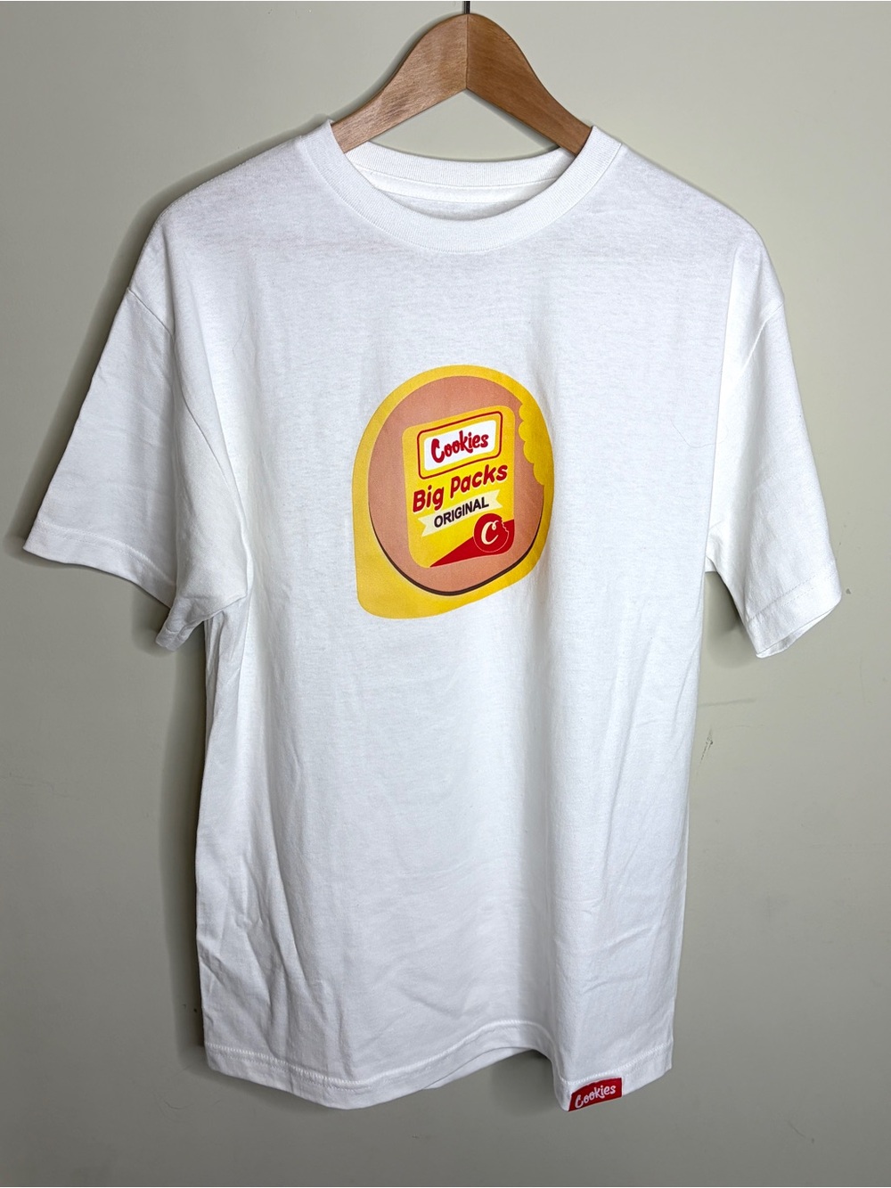 Cookies White Graphic Tee with Yellow & Red Cookie Pack Logo M